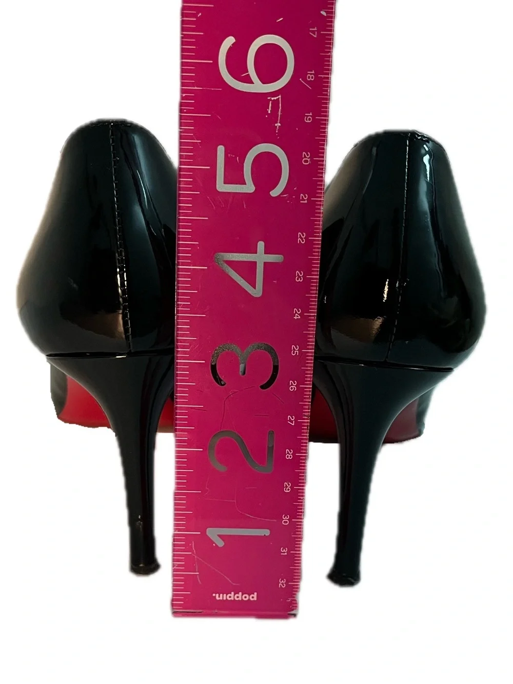 Christian Louboutin Black Patent Leather Round-Toe 3 in Pumps Heels Size 40 1/2